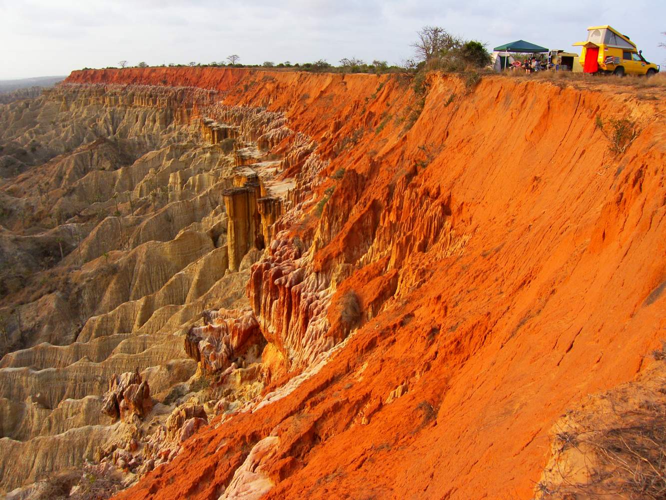 Mondlandschaft südlich Luanda auf Safari Entdecker Reise durch Angola